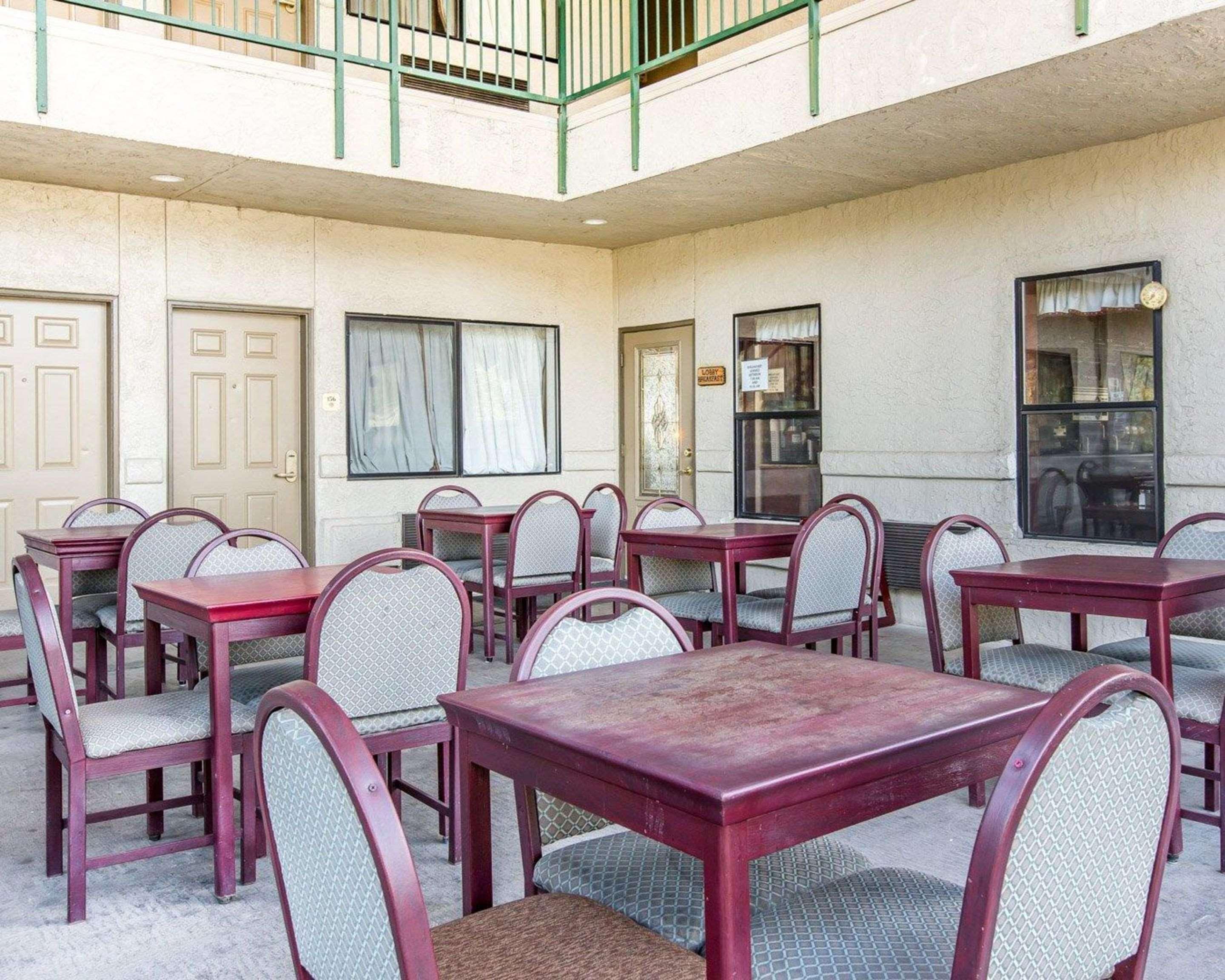 Comfort Inn Yosemite Area Oakhurst Exterior photo